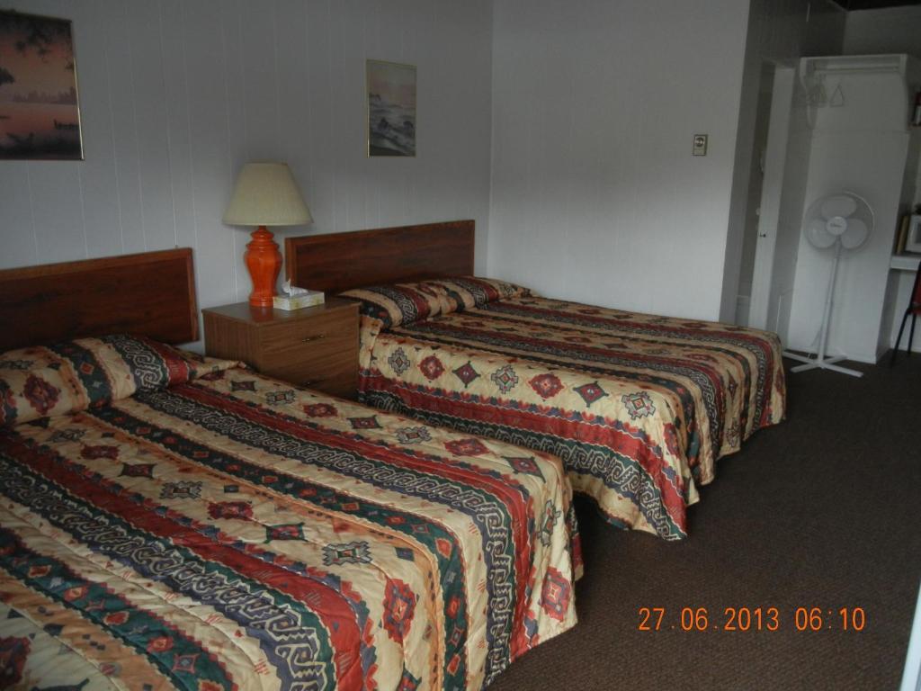 Holiday House Motel Пентиктън Стая снимка