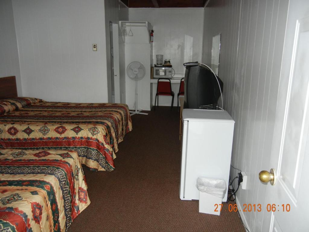 Holiday House Motel Пентиктън Стая снимка