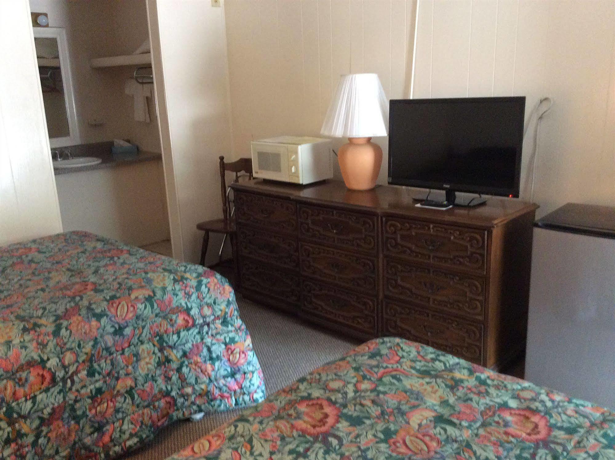 Holiday House Motel Пентиктън Екстериор снимка